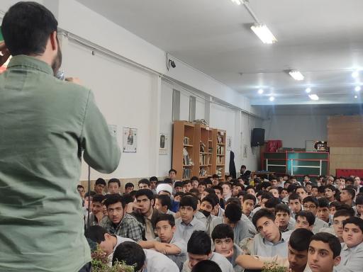 دبيرستان پسرانه غيرانتفاعی پيام ملت